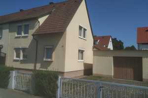 Günstige 4-Zimmer-Doppelhaushälfte in Neckarsulm – Heilbronn (Kreis) – Vorschaubild 1