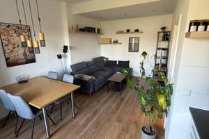 Zentral gelegene 2-Zimmer-Wohnung mit Balkon im Essener Südviertel – Die vollständige Adresse der Immobilie erhältst du vom Anbieter., 45128 Südviertel, Essen – Vorschaubild 3