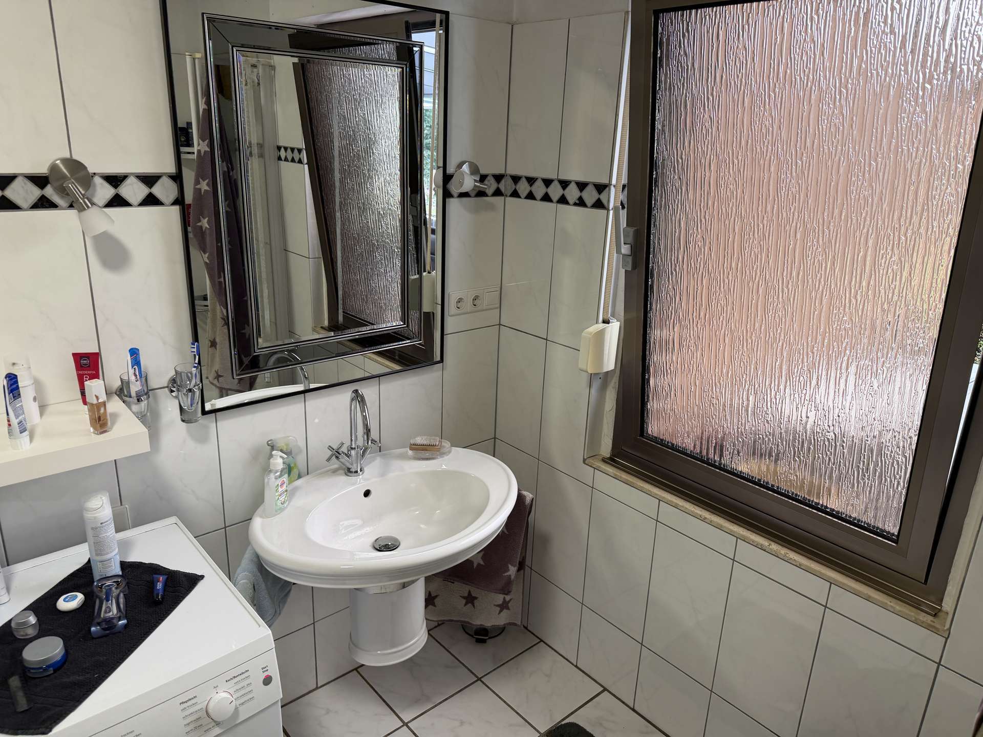 Immobilie in Schermbeck - Stilvoll modernisiertes Einfamilienhaus mit separatem Praxisbereich und großem Garten! - Bild 9