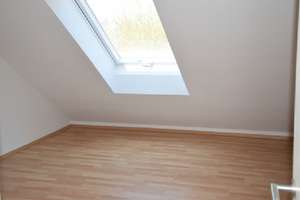 Neuwertiges, energieeffizientes und familienfreundliches Reihenhaus mit 5 hellen Zimmern+EBK+Garage – Berchinger Straße 19, 93057 Sallern-Gallingkofen, Regensburg – Vorschaubild 8