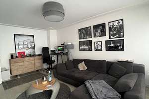 Große helle 2-Zimmer-Wohnung mit Balkon -
direkt vom Vermieter
