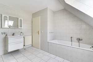Handewitt: Solides 4-Zimmer-Reihenmittelhaus (BJ 1996) mit 2 Bädern, Terrasse und kleinem Garten – Schleswig-Flensburg (Kreis) – Vorschaubild 9