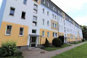 Unser Tipp: Starter-oder Zweitwohnung in bester Lage – Albert-Schweitzer-Straße 33, 9116 Chemnitz – Vorschaubild 1