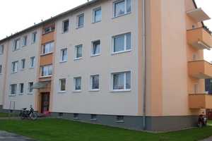 Anmietung nur mit Wohnberechtigungsschein möglich! – Karl-Heise-Str. 25, 38442 Wolfsburg – Vorschaubild 1