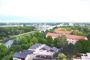 3-Zimmer-Wohnung mit Balkon, EBK & Weitblick im 11. OG - modernisiert und barrierefrei – Am Europakanal 2, 91056 Büchenbach Dorf, Erlangen – Vorschaubild 2