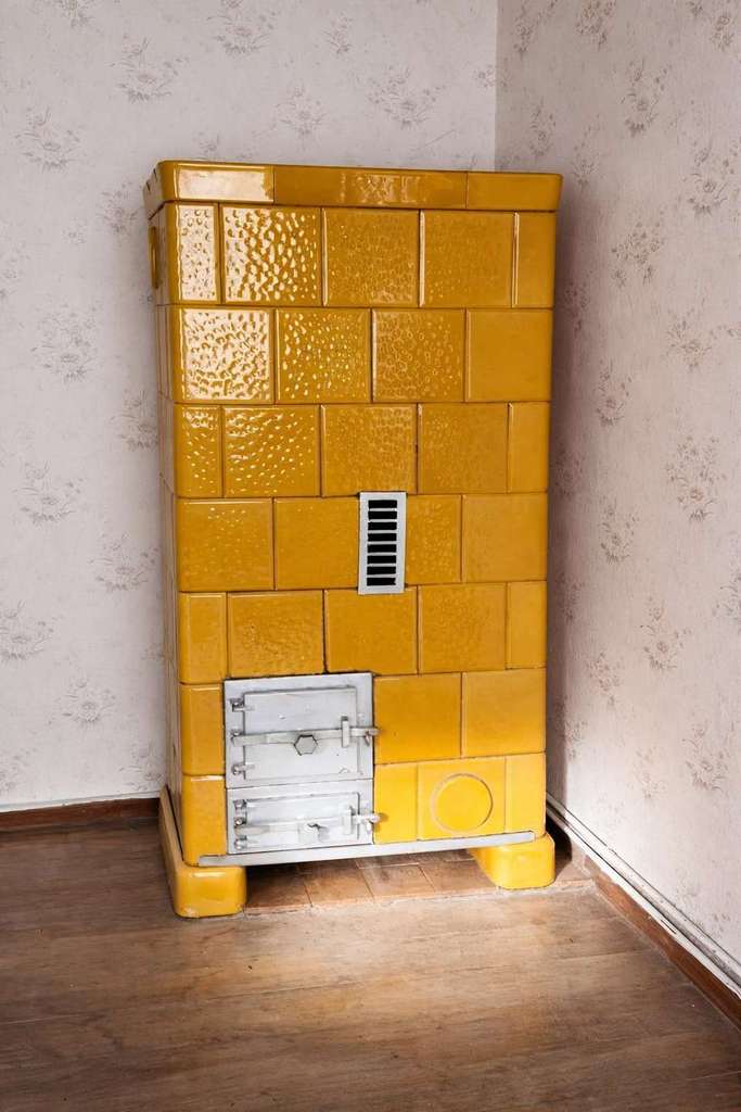 Immobilie in Bergen auf Rügen - Sanierungsbedürftiges Haus mit Potenzialgrundstück unweit des Marktplatz - Bild 1