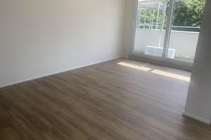 Exclusive 4-Zimmer-Wohnung mit gehobener Innenausstattung mit Balkon und Einbauküche in Reutlingen – Die vollständige Adresse der Immobilie erhältst du vom Anbieter., 72764 Reutlingen-Mitte, Reutlingen – Vorschaubild 4