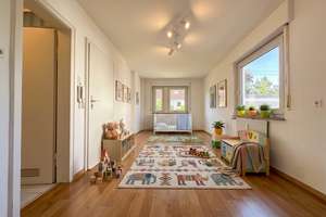 „Haus im Haus“-Erlebnis - Großzügige 4-Zimmer-Wohnung mit Balkon & eigenem Garten – 70499 Weilimdorf (Ortsteil), Stuttgart – Vorschaubild 9