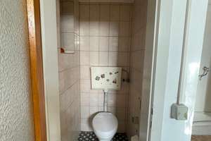 ZFH auf großem Grundstück mit Potenzial: eine Einheit sofort nutzbar, die andere sanierungsbedürftig – Die vollständige Adresse der Immobilie erhältst du vom Anbieter., 53359 Rheinbach – Vorschaubild 36