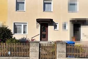 Charmantes Reihenmittelhaus mit Garten, 2 Garagen und Wintergarten in ruhiger Lage von Braunsbedra – Thomas-Müntzer-Straße 29, 6242 Braunsbedra – Vorschaubild 2