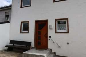 Doppelhaushälfte mit Garage – Hof (Kreis) – Vorschaubild 4