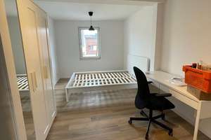Modernes WG-Zimmer in ruhiger, zentraler Lage von Augsburg – frisch saniert & möbliert – Neuhofer Straße 6, 86154 Links der Wertach-Nord, Augsburg – Vorschaubild 2