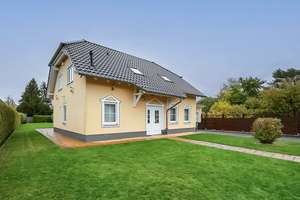 Top gepflegtes Architekten-Einfamilienaus mit weiterem Bauplatz in gefragter Lage von Dallgow – Die vollständige Adresse der Immobilie erhältst du vom Anbieter., 14624 Dallgow-Döberitz – Vorschaubild 2