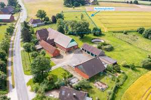 Traditionelle Hofstelle mit 2 Wohnungen und Nebengebäuden – Die vollständige Adresse der Immobilie erhältst du vom Anbieter., 33824 Werther (Westfalen) – Vorschaubild 3