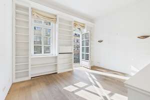 Taunusstraße: Einzigartige 3-Zimmer-Stadtwohnung mit Aufzug, Balkon und romantischer Terrasse – Die vollständige Adresse der Immobilie erhältst du vom Anbieter., 65183 Mitte, Wiesbaden – Vorschaubild 7