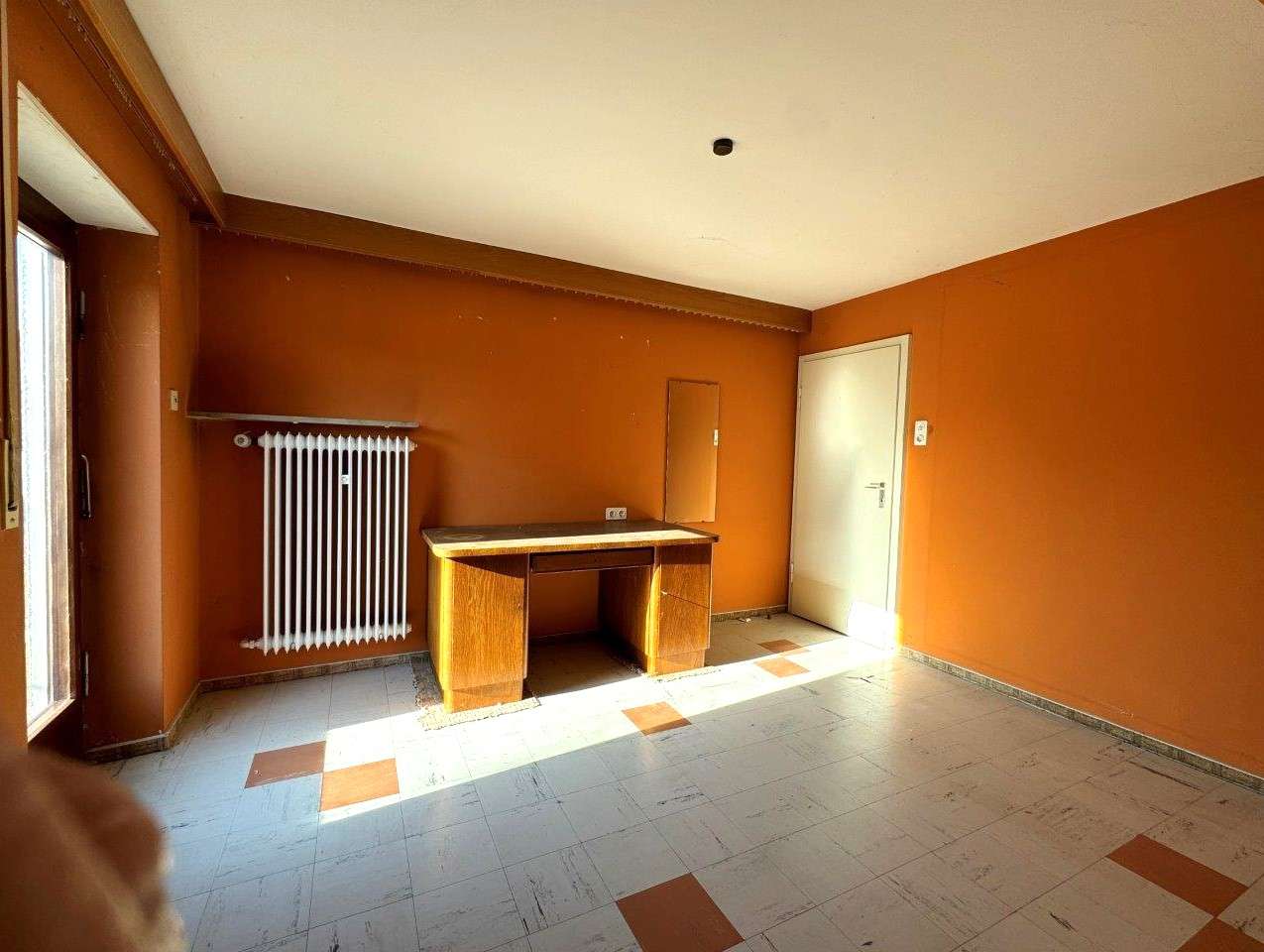 Immobilie in Friedberg - Renovierungsbedürftiges Ein- bis Zweifamilienhaus hervorragende Lage in Friedberg-West - Bild 6