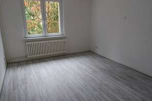 Stilvolle, sanierte ca. 44 m² Wohnung mit Designboden  im Duisburger Süden – Hultschiner Str. 136, 47055 Wanheimerort, Duisburg – Vorschaubild 1