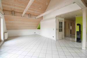Gepflegtes 7-Zi.-Zuhause mit Garten, 2 Garagen und Carportstellplatz in Delligsen – Die vollständige Adresse der Immobilie erhältst du vom Anbieter., 31073 Delligsen – Vorschaubild 9