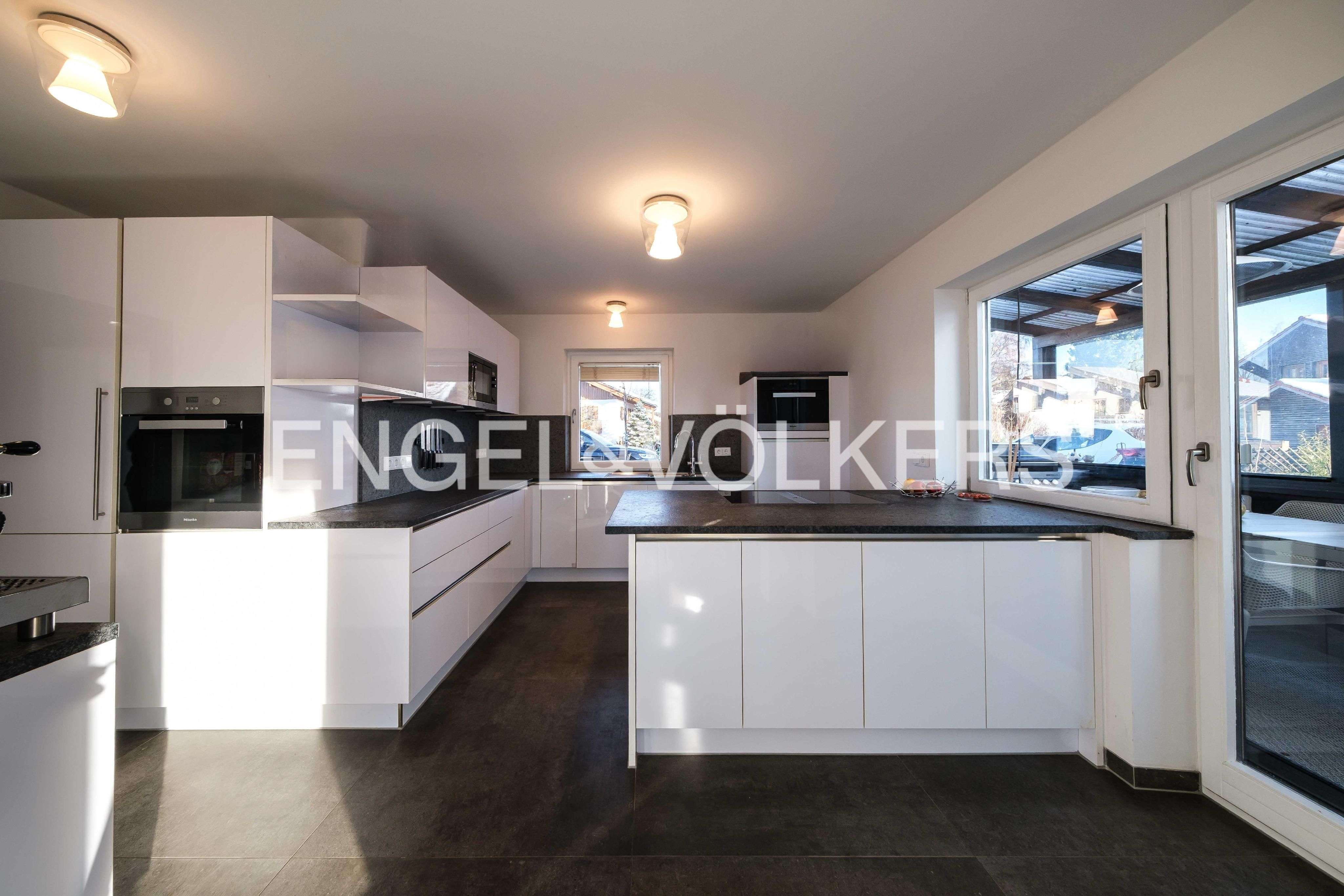 Immobilie in Warngau - Morgens an den Weiher, abends an den Kamin: Ihr Familien-Refugium zwischen Holzkirchen und Tegernsee - Bild 2