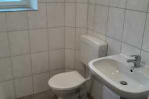 Preiswertes, gepflegtes 5-Zimmer-Einfamilienhaus mit EBK in Eggenfelden – Gerberstraße 30, 84307 Rottal-Inn (Kreis) – Vorschaubild 2