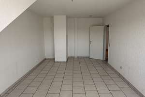 Gepflegte Dachgeschosswohnung in Köln-Höhenberg – Olpener Straße 140, 51103 Höhenberg, Köln – Vorschaubild 2