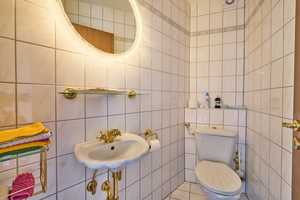 Exquisite Villa mit Schwimmbad in Traumlage von Reutlingen – Reutlingen (Kreis) – Vorschaubild 13