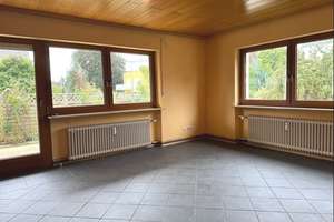 3-Familienhaus in Nürnberg-Altenfurt mit zwei freien Wohnungen, zwei Garagen und Carport – Die vollständige Adresse der Immobilie erhältst du vom Anbieter., 90475 Altenfurt, Moorenbrunn, Nürnberg – Vorschaubild 2