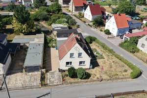 Großes Einfamilienhaus in Lauchhammer  mit viel Potenzial zur Selbstentfaltung – Die vollständige Adresse der Immobilie erhältst du vom Anbieter., 1979 Lauchhammer – Vorschaubild 3