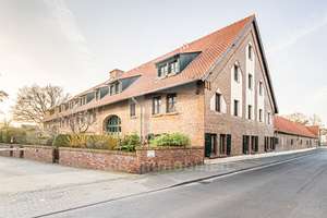 Charmante Maisonette-Wohnung mit Terrasse im denkmalgeschützten Vierkanthof in Köln-Longerich! – Die vollständige Adresse der Immobilie erhältst du vom Anbieter., 50739 Longerich, Köln – Vorschaubild 2