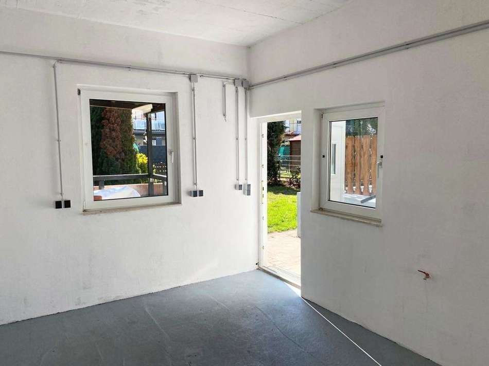 Garage mit Zugang Garten