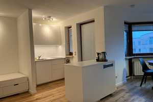 Stilvolle 1-Zimmer-Wohnung mit Balkon und EBK in München Perlach – Therese-Giehse-Allee 60, 81739 München – Vorschaubild 4