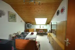 Bezugsfreie DHH mit Südausrichtung–Ideal für die kleine Familie in zentrumsnaher Lage von Penzberg! – Weilheim-Schongau (Kreis) – Vorschaubild 7