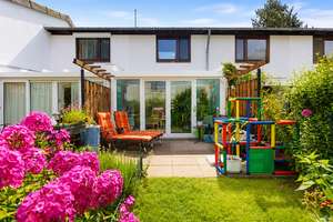 Tolles Reihenhaus mit Wintergarten – Die vollständige Adresse der Immobilie erhältst du vom Anbieter., 22523 Eidelstedt, Hamburg – Vorschaubild 1