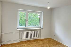 Sanierte 3-Raumwohnung mit Balkon – 24149 Neumühlen-Dietrichsdorf, Kiel – Vorschaubild 2