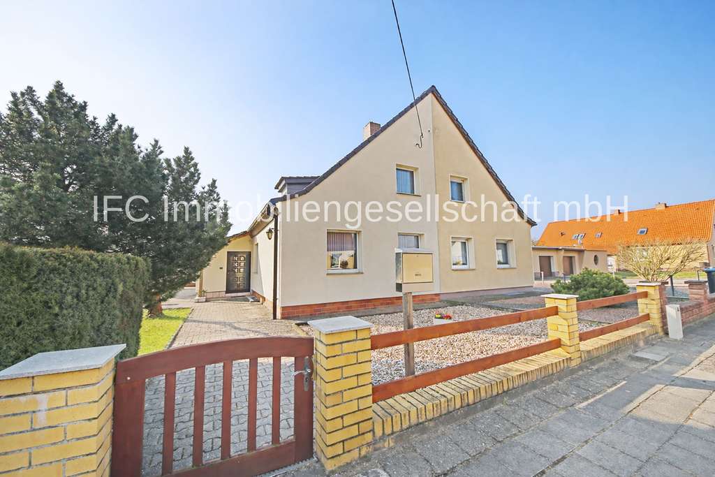 Immobilie in Muldestausee - gepflegte Doppelhaushälfte in ruhiger Wohnlage 
- Muldestausee OT Muldenstein - - Bild 0