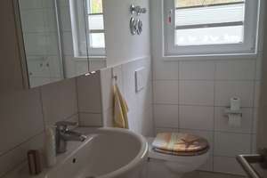 Zentral gelegene 2-Zimmer-Erdgeschosswohnung in Hamburg Poppenbüttel – Harksheider Strasse 14, 22399 Poppenbüttel, Hamburg – Vorschaubild 4