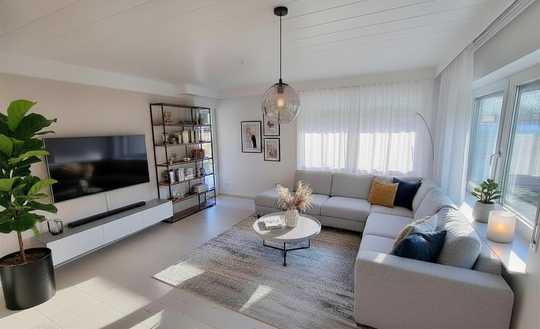 Zweifamilienhaus und mehr mit Doppelgarage und Garten