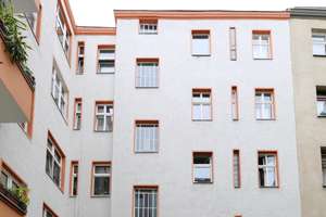 CA. 3,35m HOHE DECKEN, BALKON & HOLZDIELEN - NAHE PANKE - EINZIEHEN ODER NEU GESTALTEN? – Die vollständige Adresse der Immobilie erhältst du vom Anbieter., 13359 Gesundbrunnen, Berlin – Vorschaubild 13