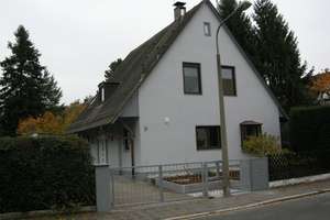 Einfamilienhaus mit Garten in Nbg unweit Schloss Faber-Castell – Triesdorfer Straße 21, 90449 Röthenbach Ost, Nürnberg – Vorschaubild 1