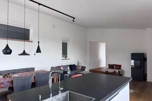 Exklusives Loft-Apartment mit Designküche, Kamin, 2 Balkonen & Garage - 105 qm Wohnkomfort – Im Hummelacker 12, 75180 Büchenbronn, Pforzheim – Vorschaubild 2