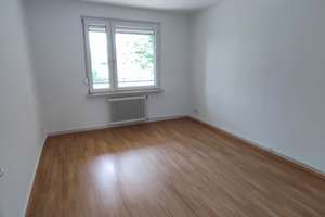 Gutaufgeteilte 3-Zimmerwohnung mit Balkon im 1. OG in Gelsenkirchen-Erle ab sofort zu vermieten! – Cranger Str. 168, 45891 Erle, Gelsenkirchen – Vorschaubild 3