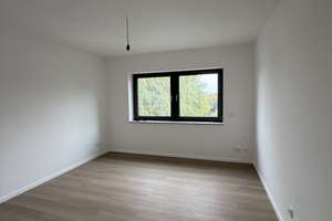 Erstbezug nach Kernsanierung: Großzügiges Familienhaus mit Garten und Garage in Klarenthal – 65197 Klarenthal, Wiesbaden – Vorschaubild 22