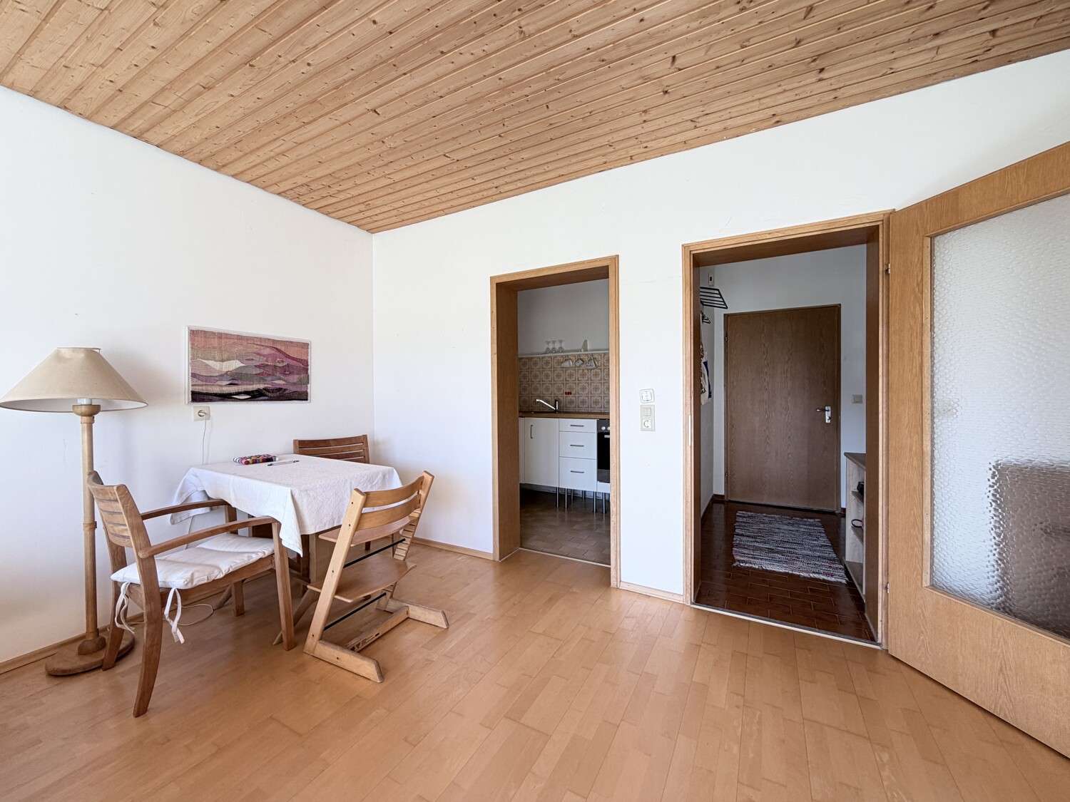 Immobilie in Winhöring - Ein Ort voller Licht und Raum: Idyllisches Einfamilienhaus mit Einliegerwohnung und Gartenzauber - Bild 9