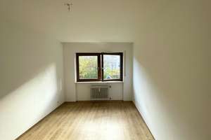 Helle 3-Zimmer Wohnung mit Balkon im 1. OG in Freiburg-Ebnet – Die vollständige Adresse der Immobilie erhältst du vom Anbieter., 79117 Ebnet, Freiburg im Breisgau – Vorschaubild 8