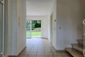 IDYLIC & SPACIOUS LIVING! Charming semi-detached house with secluded garden *Dog allowed* – Die vollständige Adresse der Immobilie erhältst du vom Anbieter., 65817 Eppstein – Vorschaubild 5