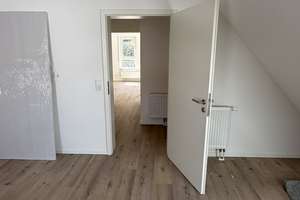 Erstbezug nach Sanierung | Moderne 2-Zi.-DG-Wohnung in Weilimdorf – Glemsgaustraße 62, 70499 Weilimdorf (Ortsteil), Stuttgart – Vorschaubild 3