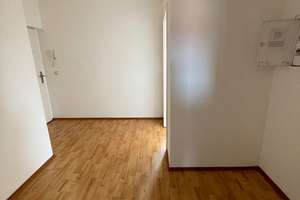Helle 3-Raum-Wohnung in ruhiger Lage! – Oebisfelder Straße 28, 39126 Rothensee, Magdeburg – Vorschaubild 2