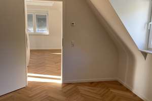 kernsanierte 2,5-Zimmer-Galeriewohnung mit Einbauküche & Ausblick! – Die vollständige Adresse der Immobilie erhältst du vom Anbieter., 70193 Hölderlinplatz, Stuttgart – Vorschaubild 8