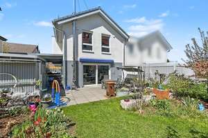 Ankommen und wohlfühlen: Ihr liebevoll gepflegtes Zuhause in Lindenberg i. Allgäu – Die vollständige Adresse der Immobilie erhältst du vom Anbieter., 88161 Lindenberg im Allgäu – Vorschaubild 1