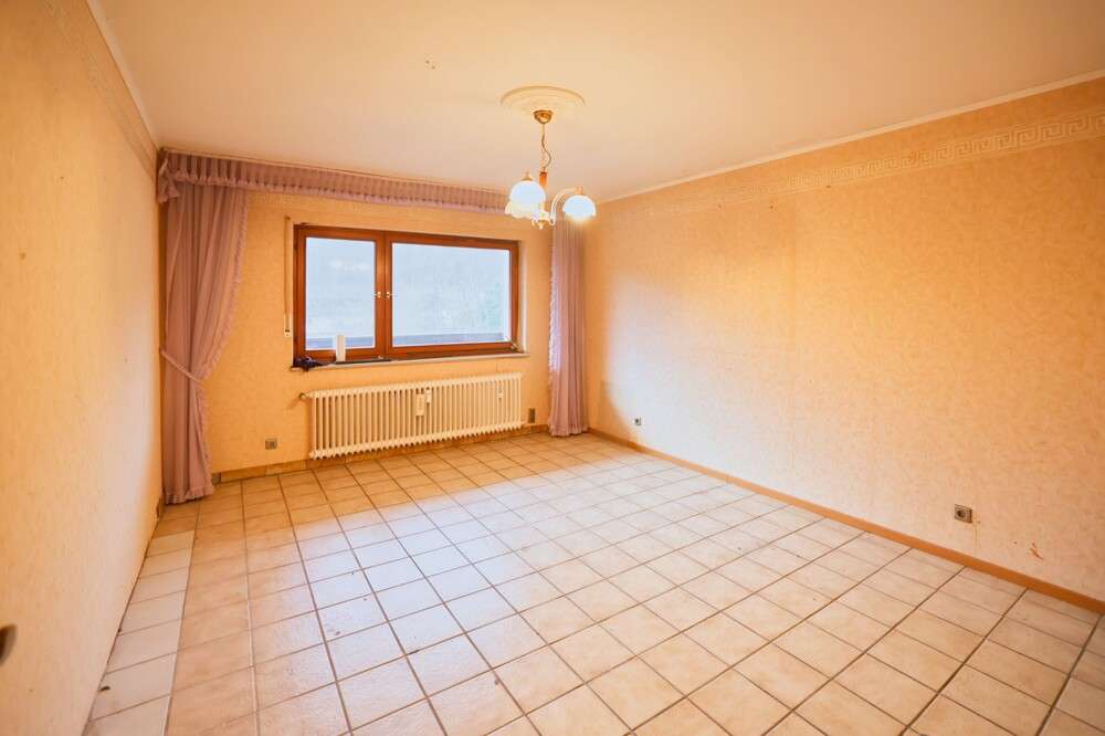 Immobilie in Lahnstein - 4-Parteien Mehrfamilienhaus mit Garage, Stellplätzen, Garten u. Terrasse in Lahnstein-Frierichssegen - Bild 7